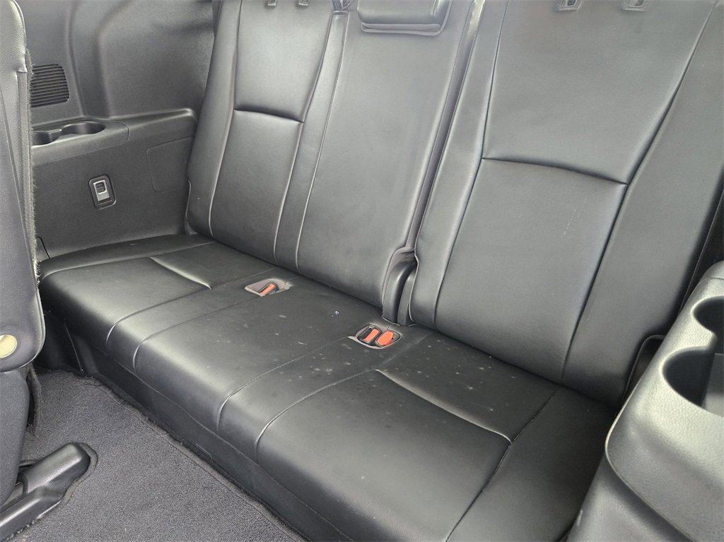 Used 2021 Toyota Highlander XLE image 29