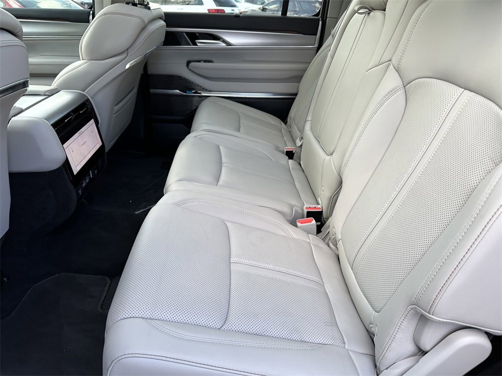 New 2023 Jeep Grand Wagoneer 4WD w/ Flexible Seating Group image 20