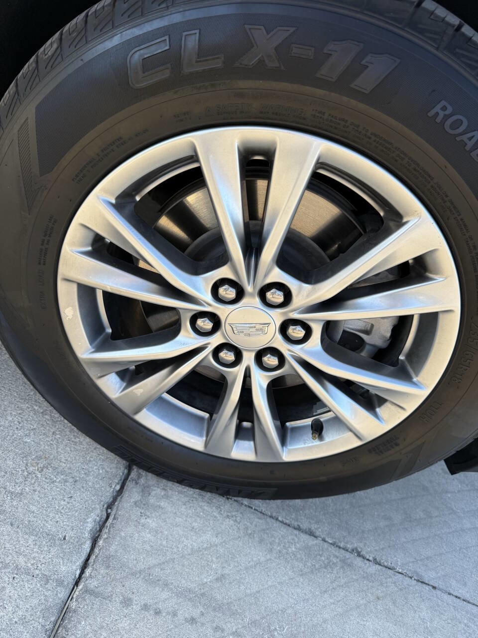 Used 2023 Cadillac XT5 Premium Luxury AWD/4WD image 17