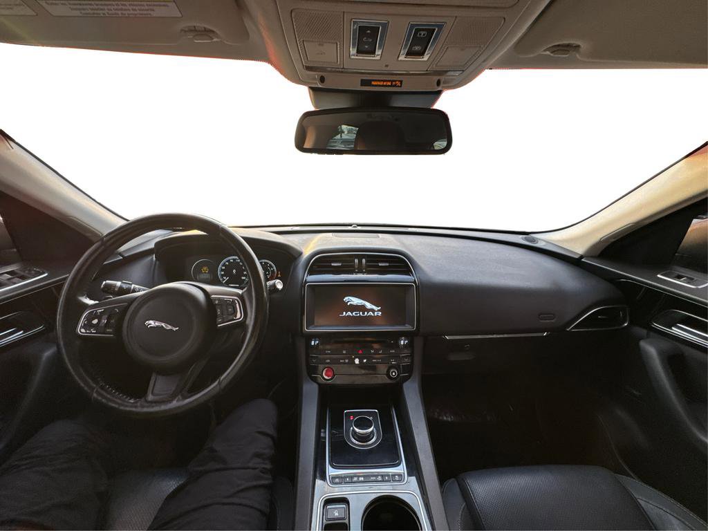 Used 2017 Jaguar F-PACE Prestige AWD/4WD image 20