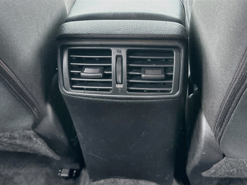 Used 2019 Nissan Rogue SV w/ Premium Package FWD image 24