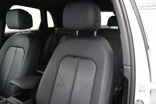 Used 2024 Audi Q3 2.0T Premium image 17