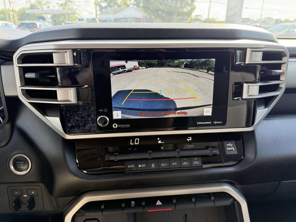 Used 2022 Toyota Tundra SR5 w/ SR5 Convenience Package AWD/4WD image 17