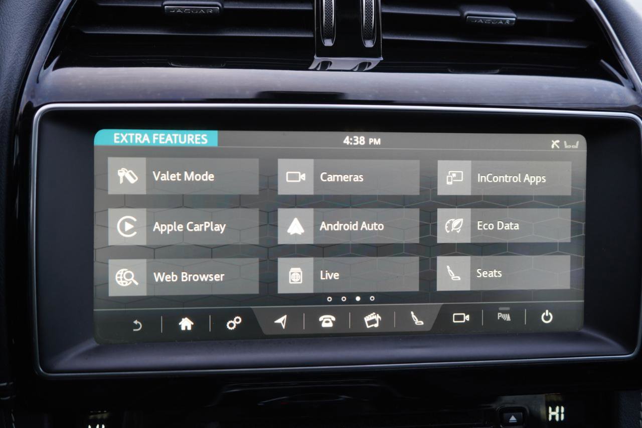 Used 2020 Jaguar F-PACE R-Sport image 46