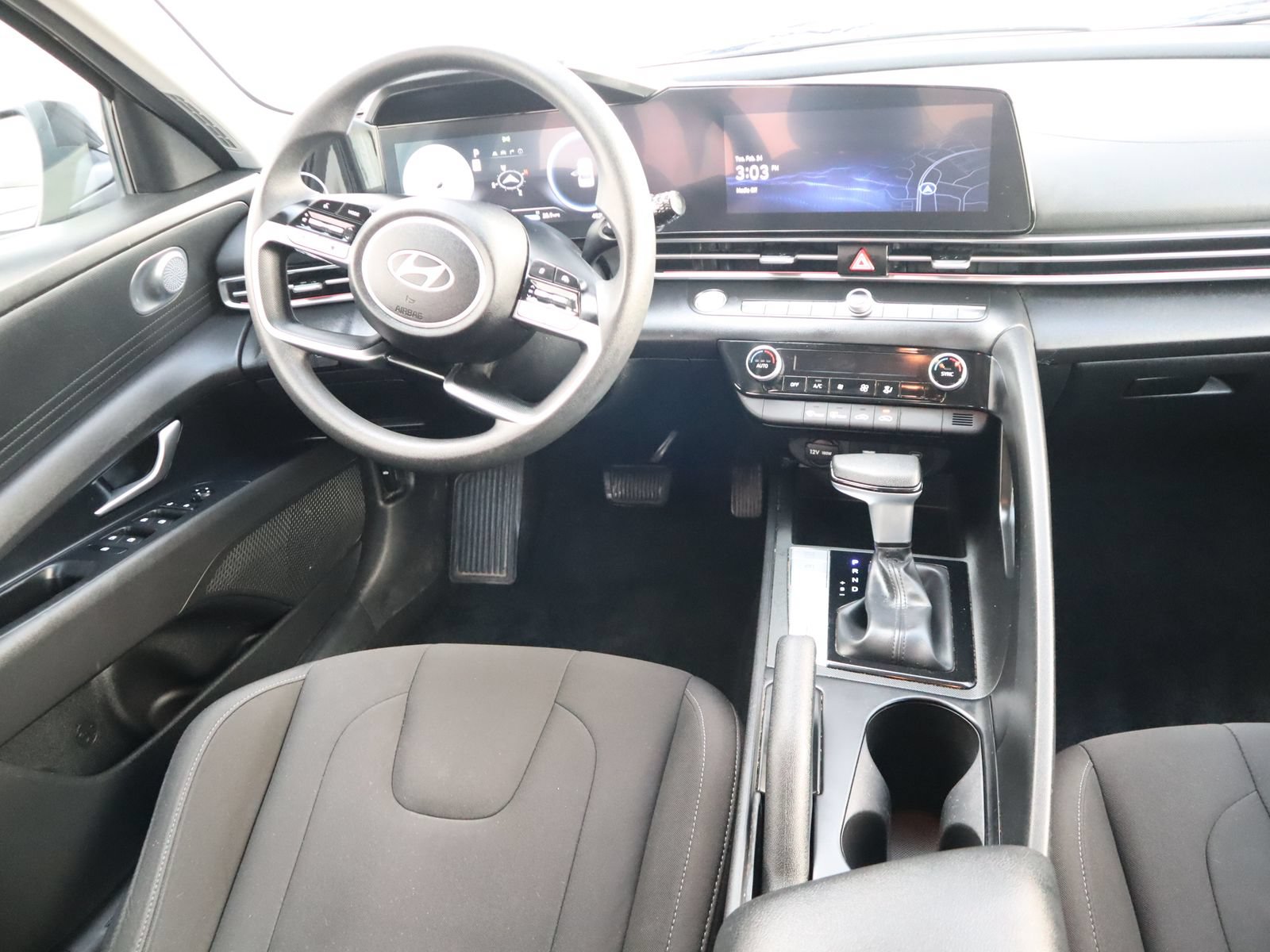 Used 2024 Hyundai Elantra SEL FWD image 23