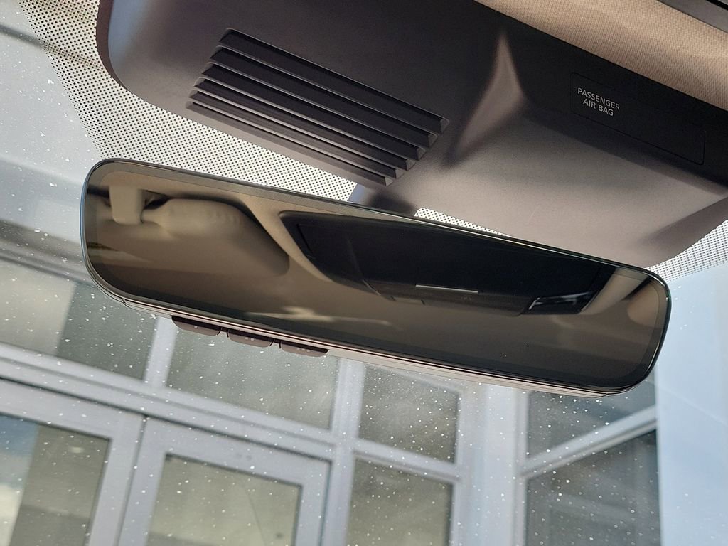 New 2025 Mitsubishi Outlander SE image 23