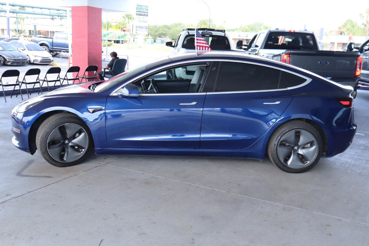 Used 2018 Tesla Model 3 Long Range RWD image 8