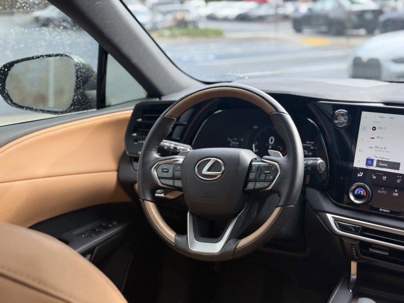 Used 2025 Lexus RX 350 Premium w/ Accessory Package image 23