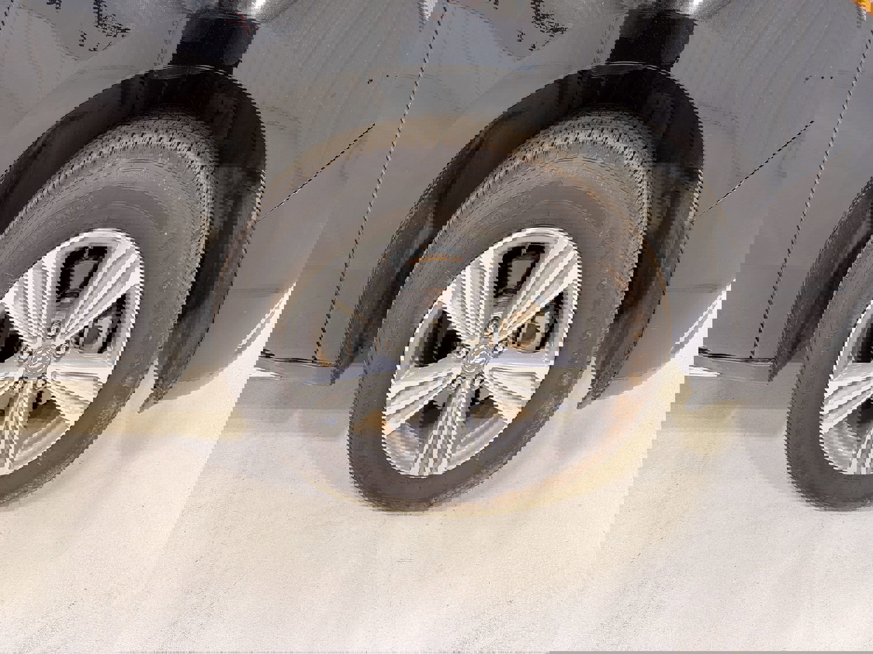 Used 2020 Acura MDX FWD image 29