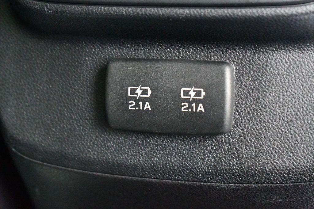 Used 2020 Subaru Outback Premium image 29