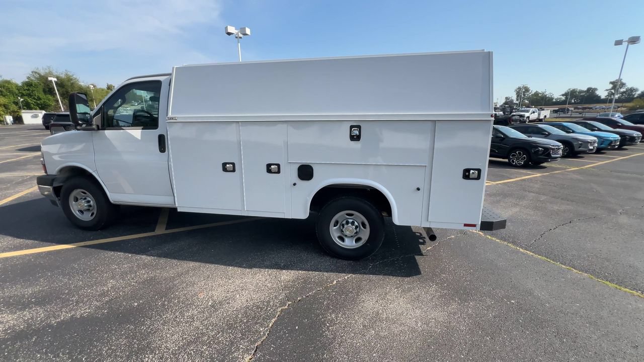 New 2025 Chevrolet Express 3500 w/ Power Convenience Package RWD image 25