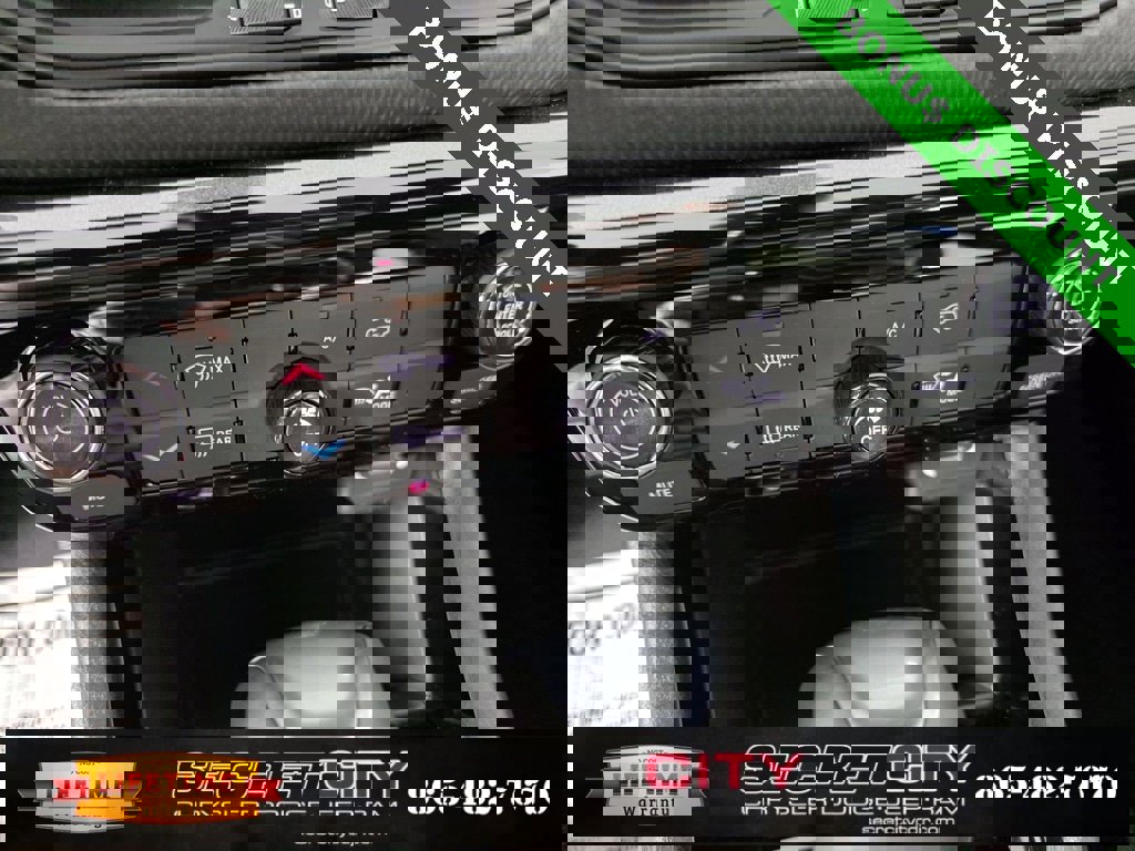 New 2026 Jeep Compass Latitude image 23