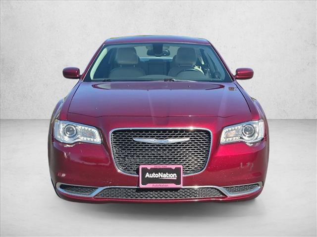 Used 2015 Chrysler 300 Limited RWD image 2
