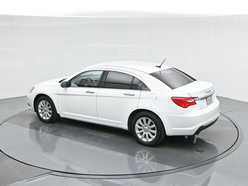 Used 2014 Chrysler 200 Limited image 43