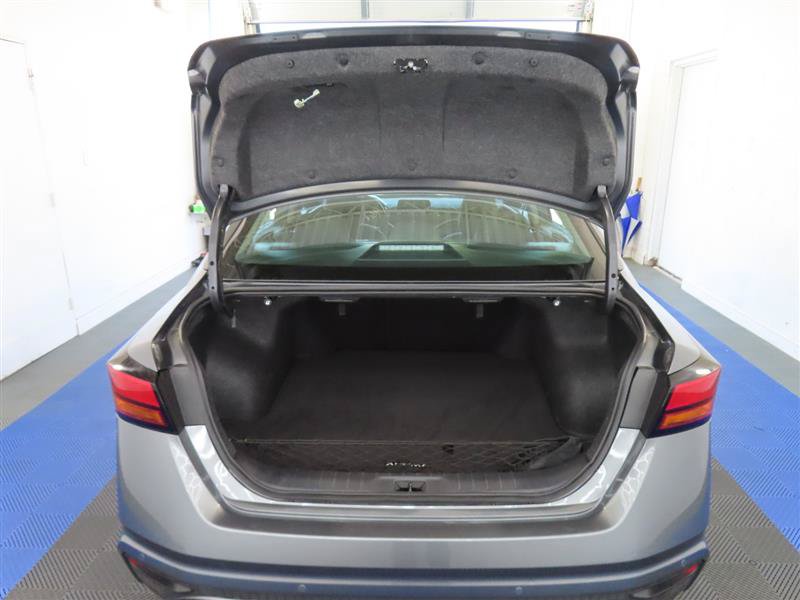 Used 2025 Nissan Altima 2.5 SV FWD image 12