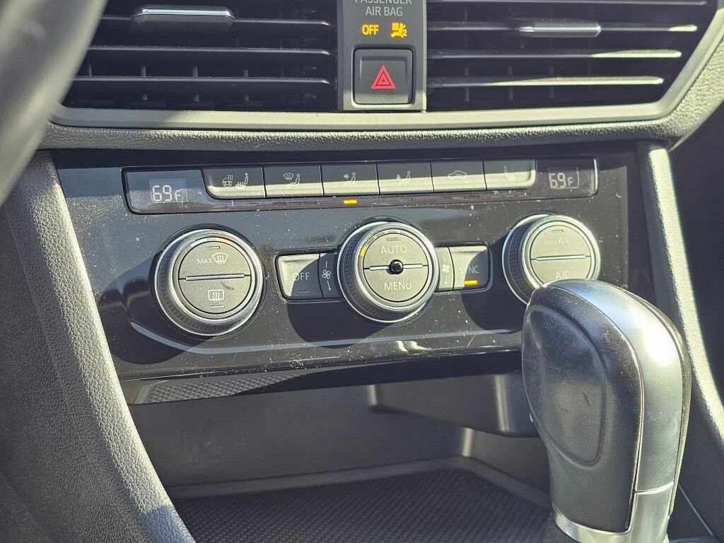 Used 2019 Volkswagen Jetta SE image 33