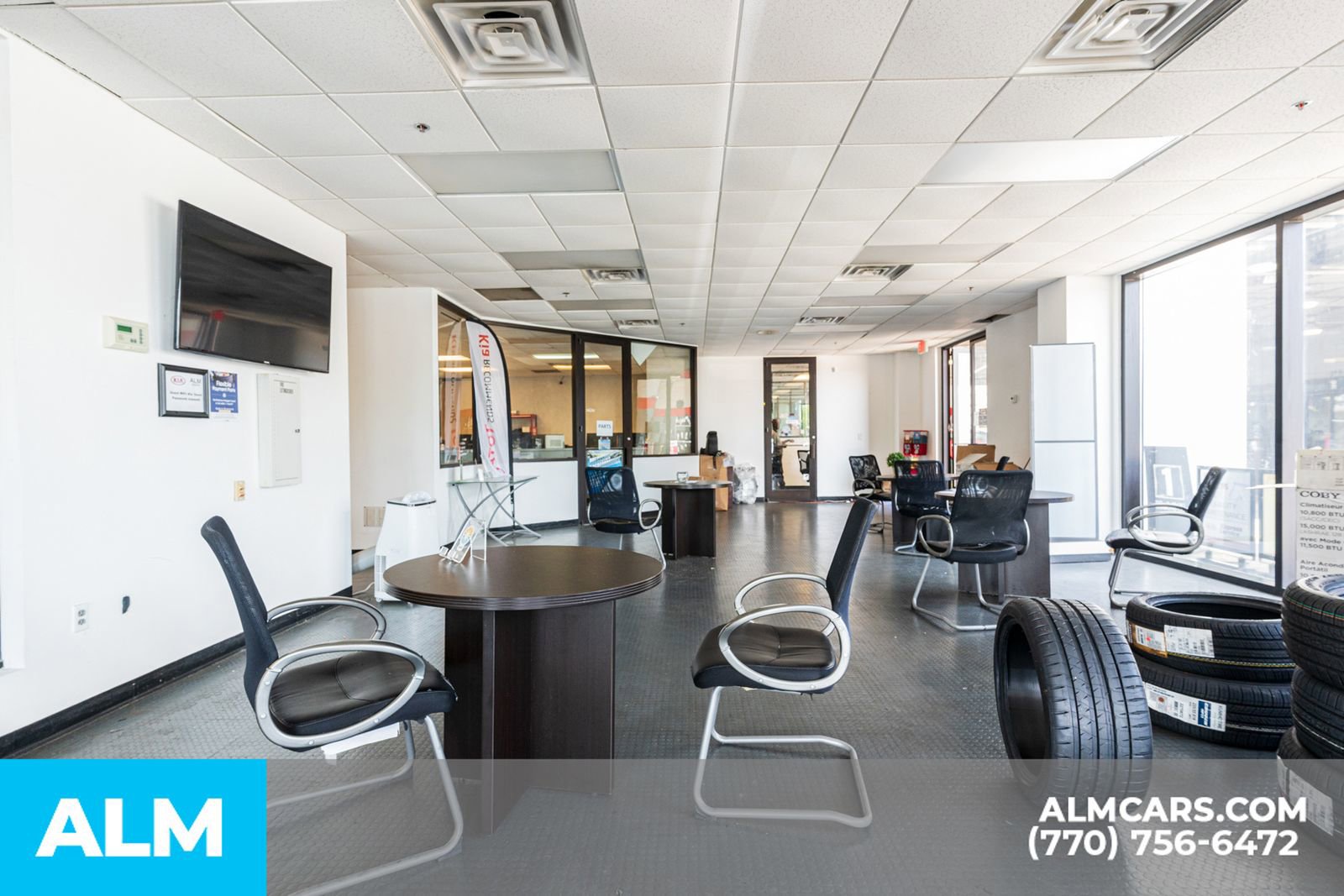 Used 2023 Chrysler Pacifica Touring-L image 91