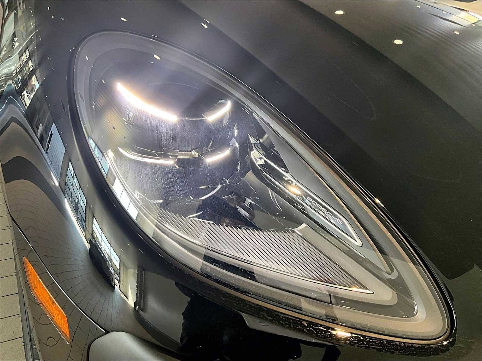 Used 2026 Porsche Macan image 15