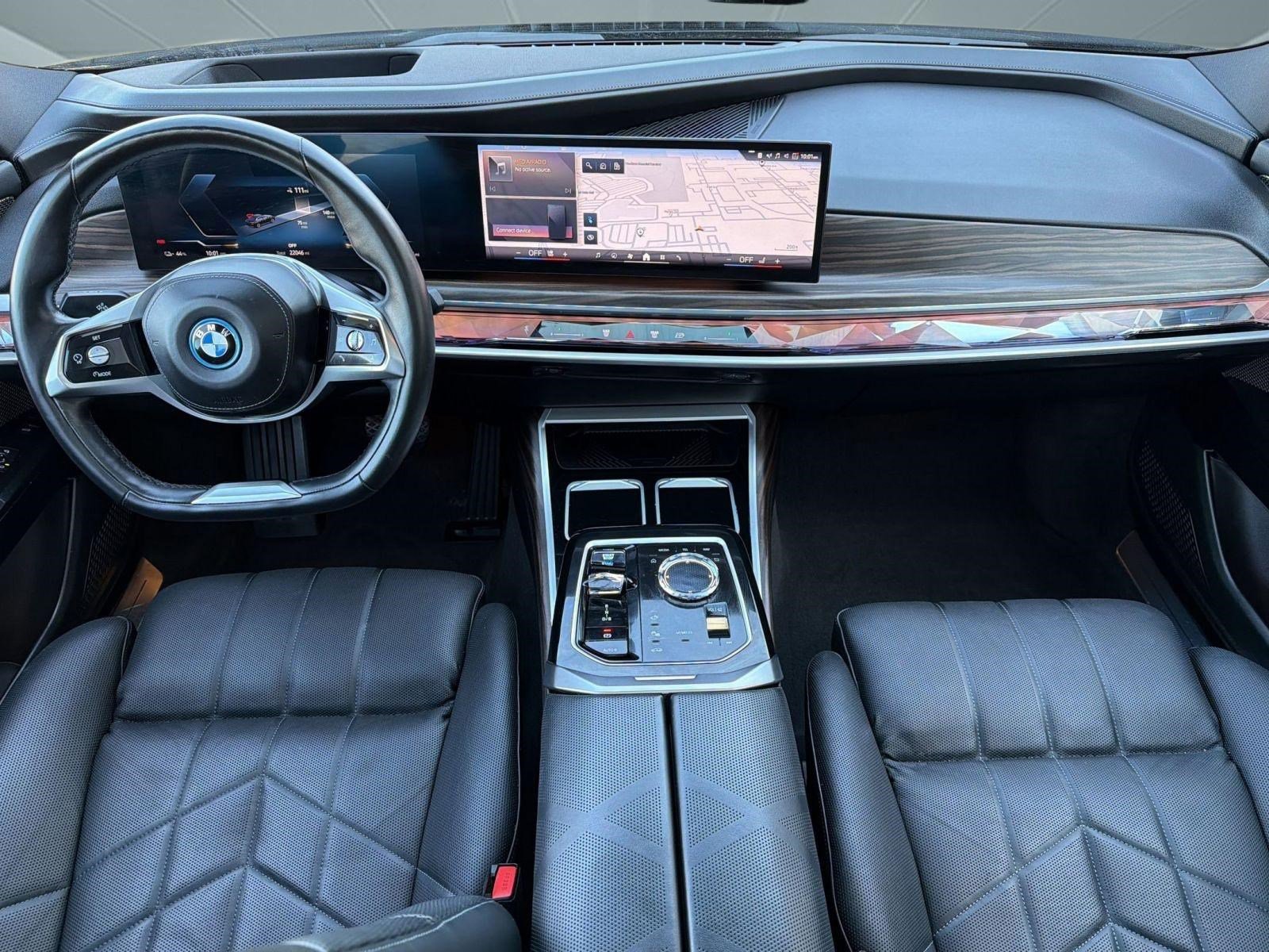 Certified 2024 BMW i7 xDrive60 image 15