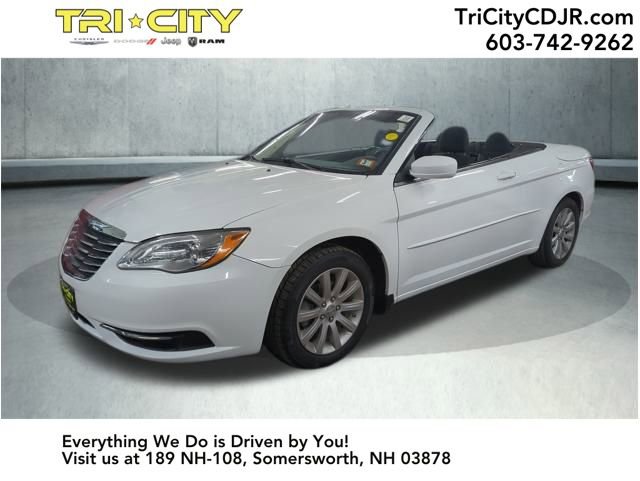 Used 2011 Chrysler 200 Touring image 1