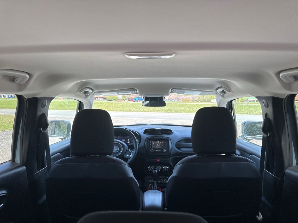 Used 2015 Jeep Renegade Trailhawk w/ Safety & Security Group I image 19