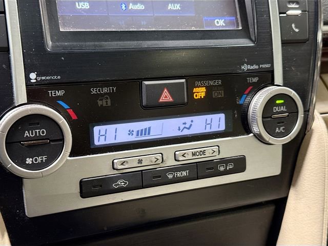 Used 2014 Toyota Camry XLE image 17