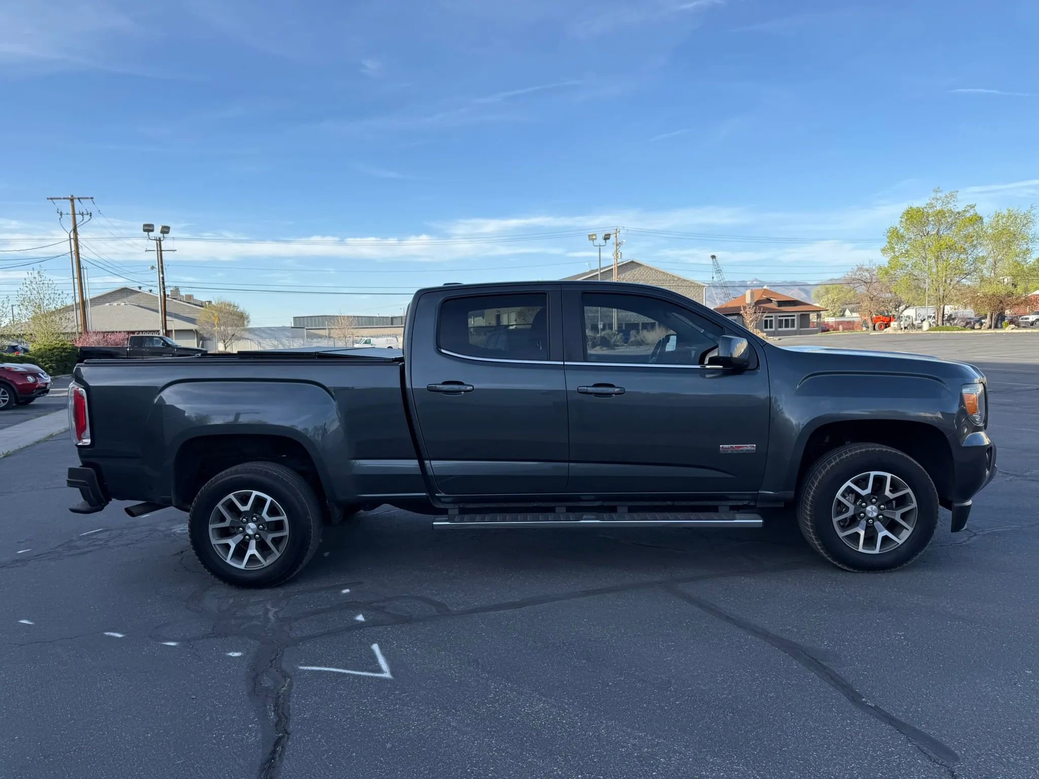 Used 2016 GMC Canyon SLE w/ All Terrain Package AWD/4WD image 4
