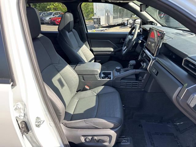 Used 2025 Toyota 4Runner TRD Sport Premium AWD/4WD image 9