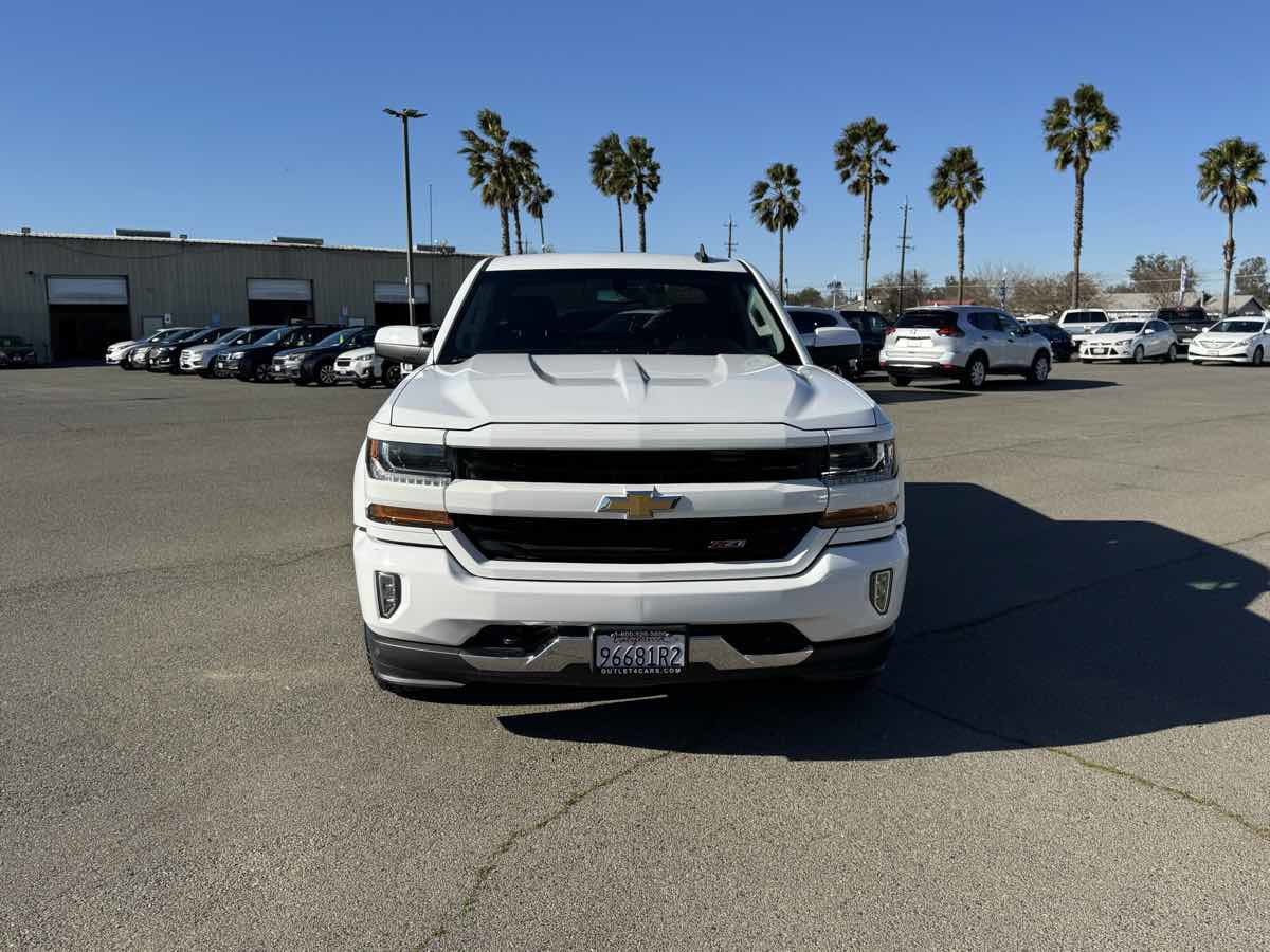 Used 2018 Chevrolet Silverado 1500 LT w/ All Star Edition AWD/4WD image 4