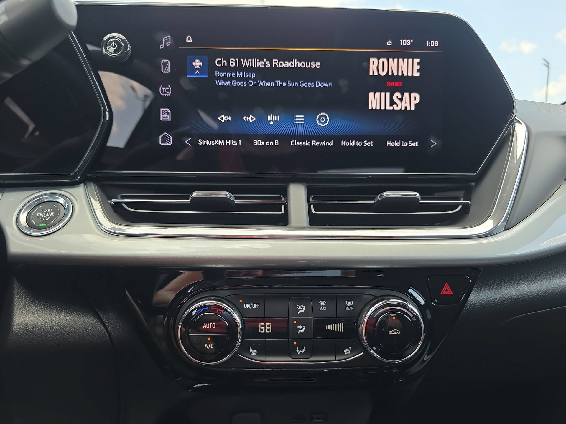 New 2026 Chevrolet Trax LT w/ Midnight Edition FWD image 21