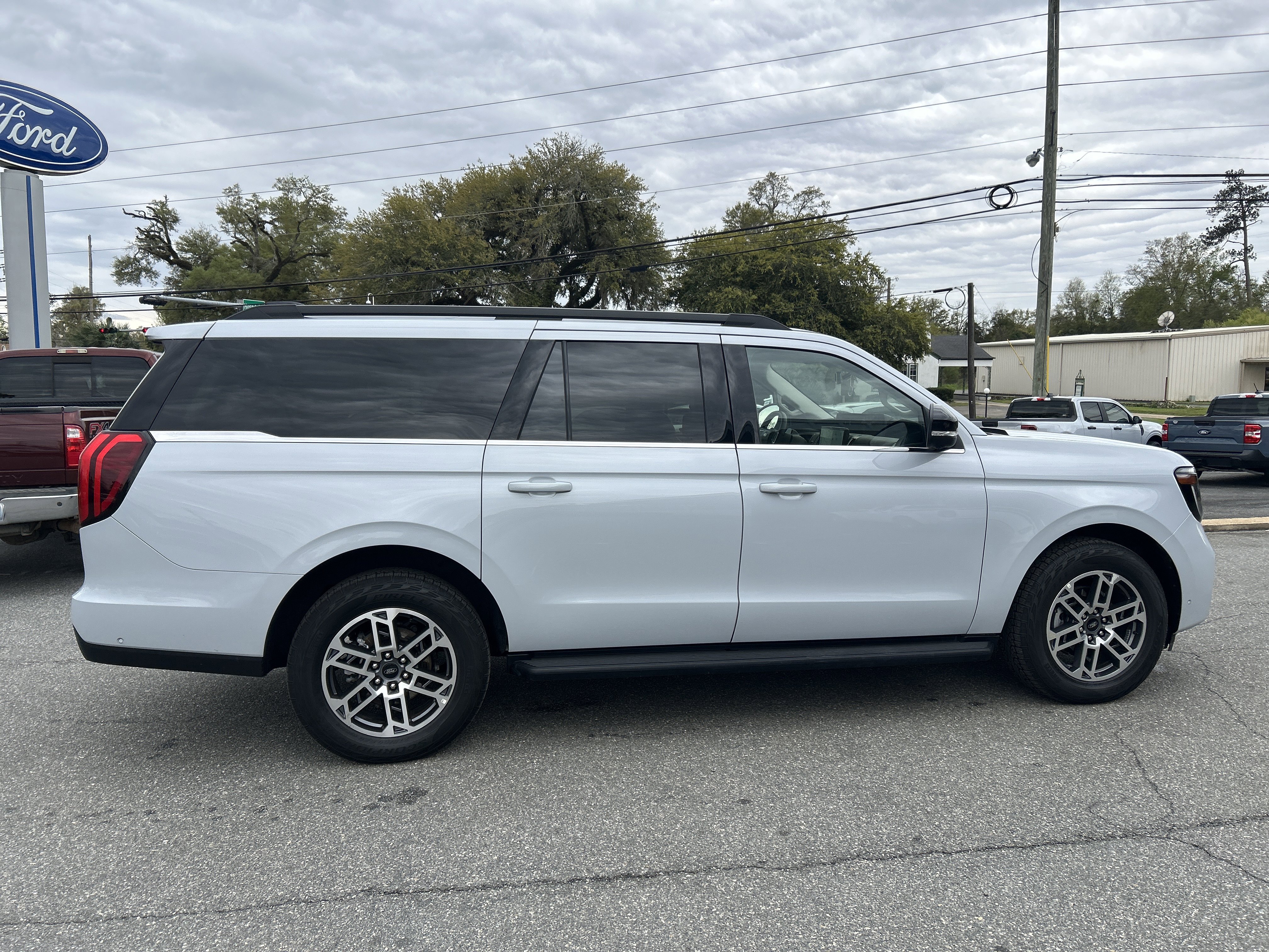 Certified 2025 Ford Expedition Max Active image 8
