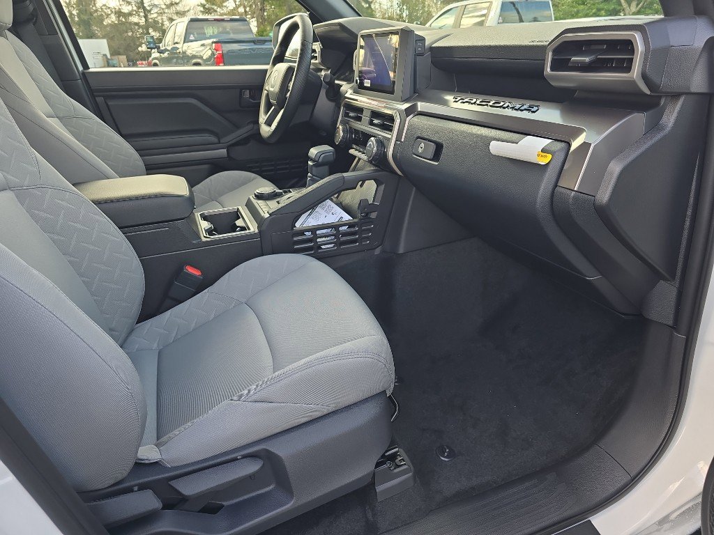 Used 2026 Toyota Tacoma SR5 AWD/4WD image 16