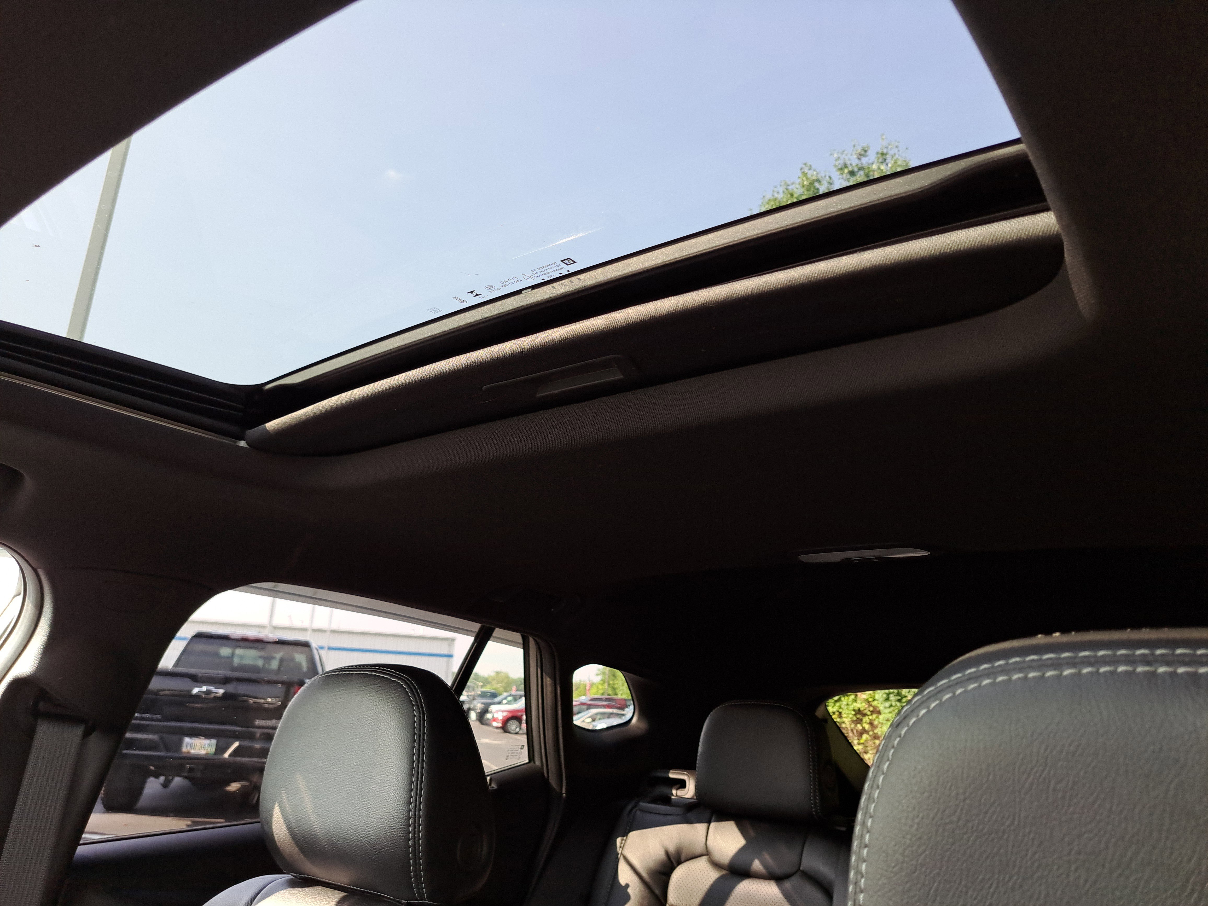 Used 2024 Chevrolet Trax RS w/ Sunroof Package image 24