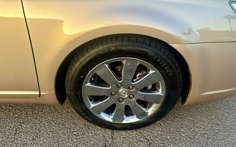 Used 2006 Toyota Avalon XLS FWD image 7