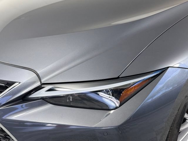 Used 2025 Lexus IS 300 w/ Premium Package RWD image 12