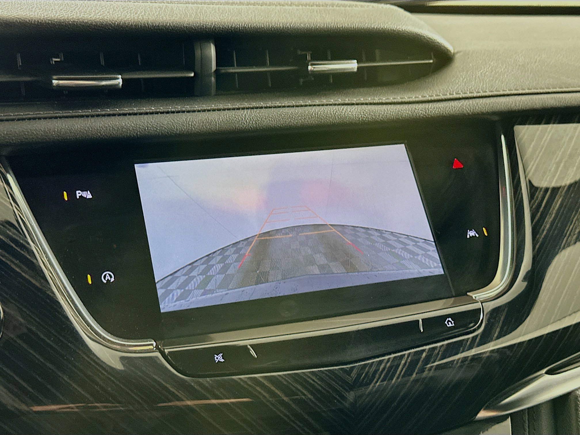 Used 2025 Cadillac XT6 Premium Luxury image 23