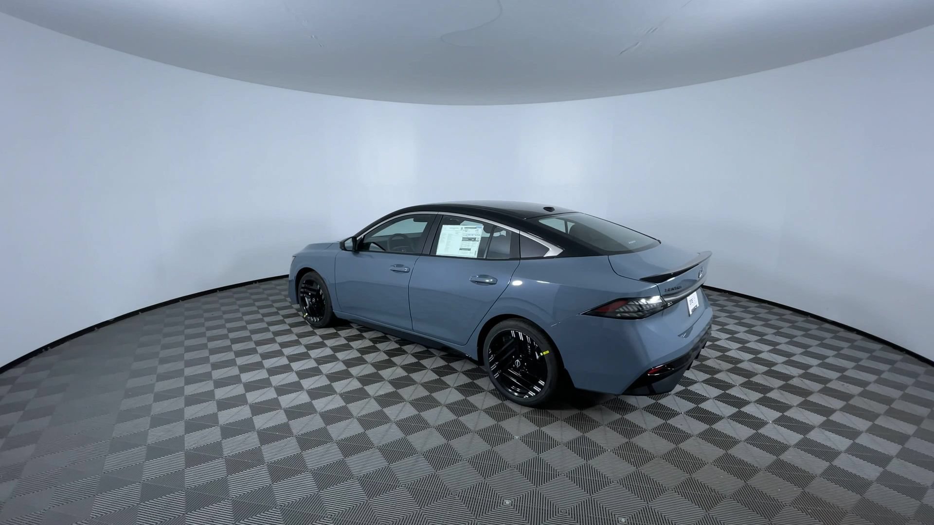 New 2026 Nissan Sentra SR w/ Floor Mat Package FWD image 6