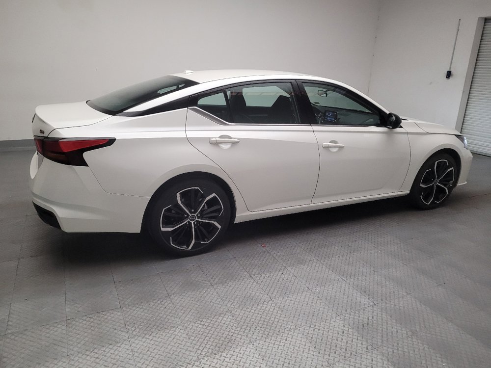 Used 2024 Nissan Altima 2.5 SR FWD image 10