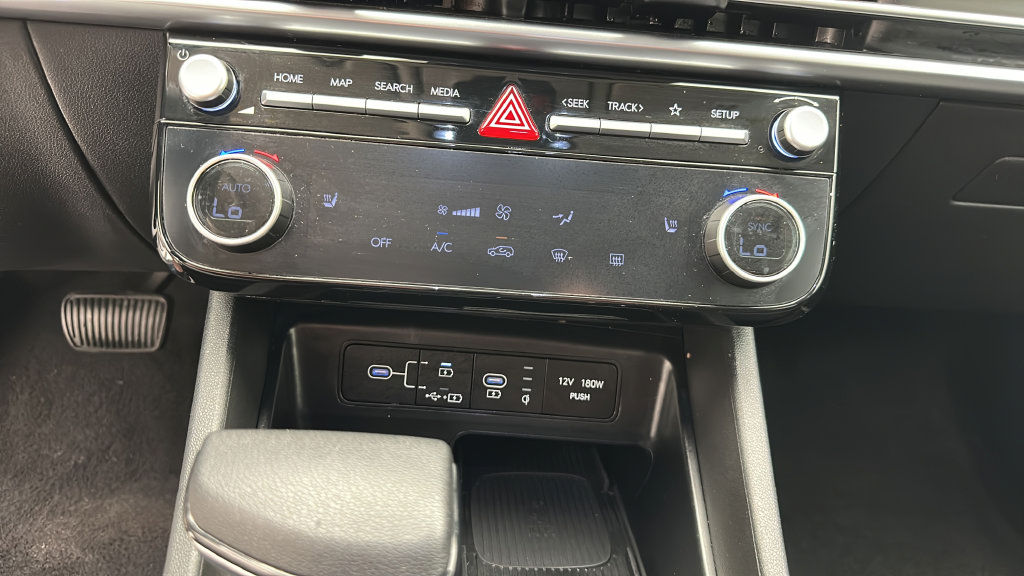 Used 2025 Hyundai Tucson SEL AWD/4WD image 17