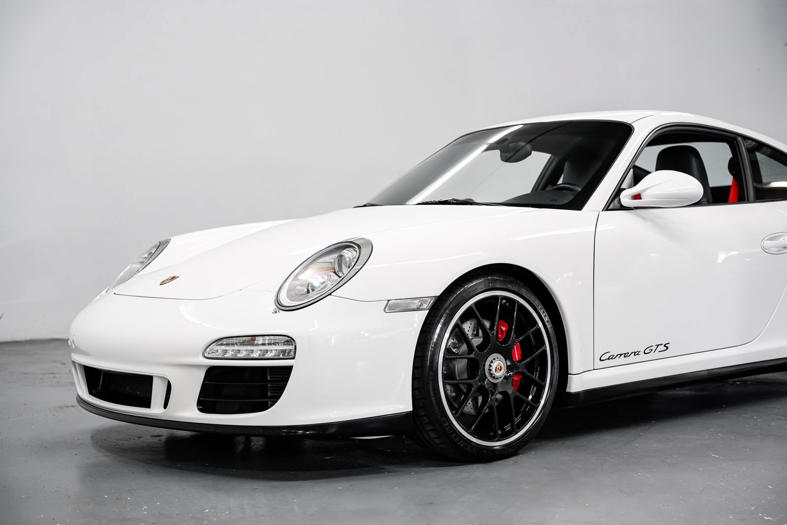 Used 2011 Porsche 911 Carrera GTS RWD image 30