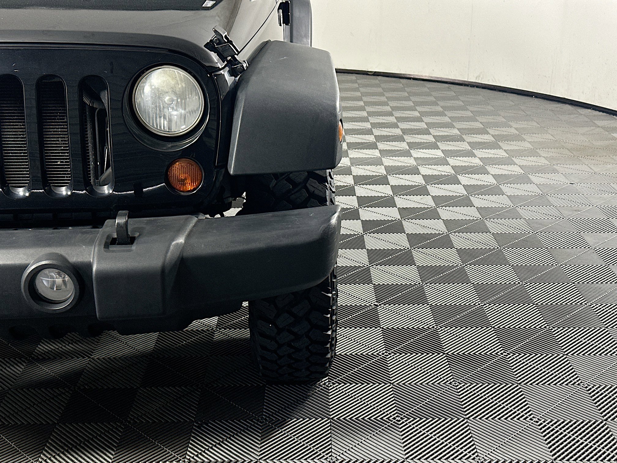 Used 2010 Jeep Wrangler Rubicon w/ Dual Top Group image 9