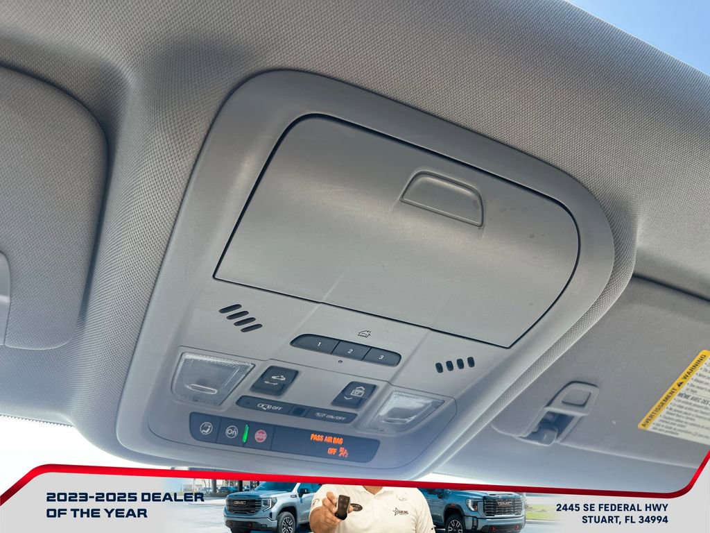 Used 2023 GMC Terrain SLT w/ Tech Package FWD image 34