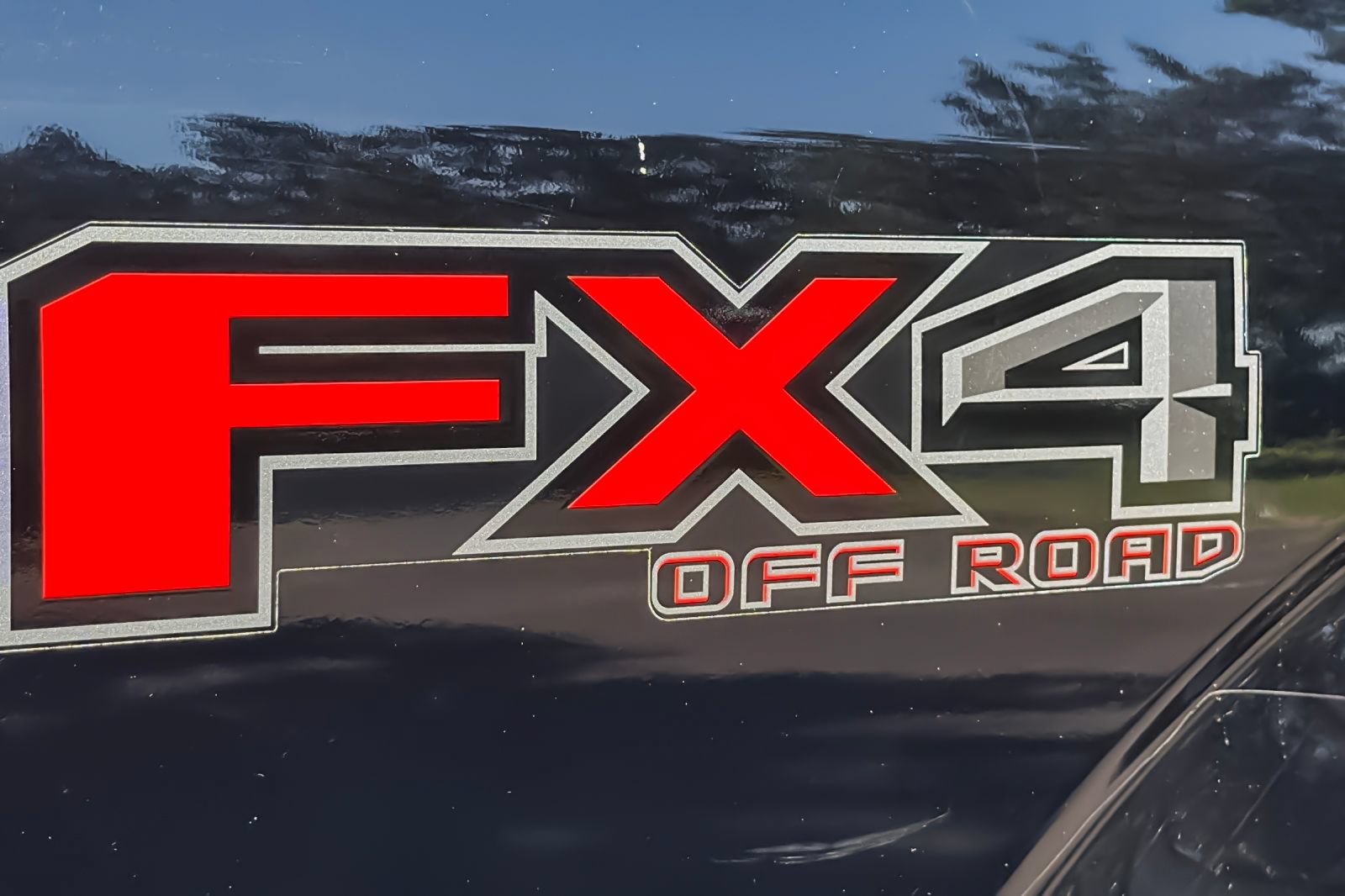 Used 2018 Ford F150 XLT w/ Equipment Group 302A Luxury AWD/4WD image 37