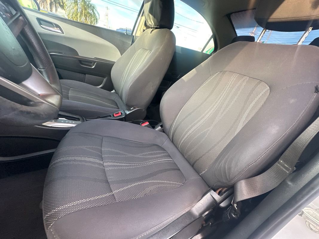 Used 2014 Chevrolet Sonic LT image 15