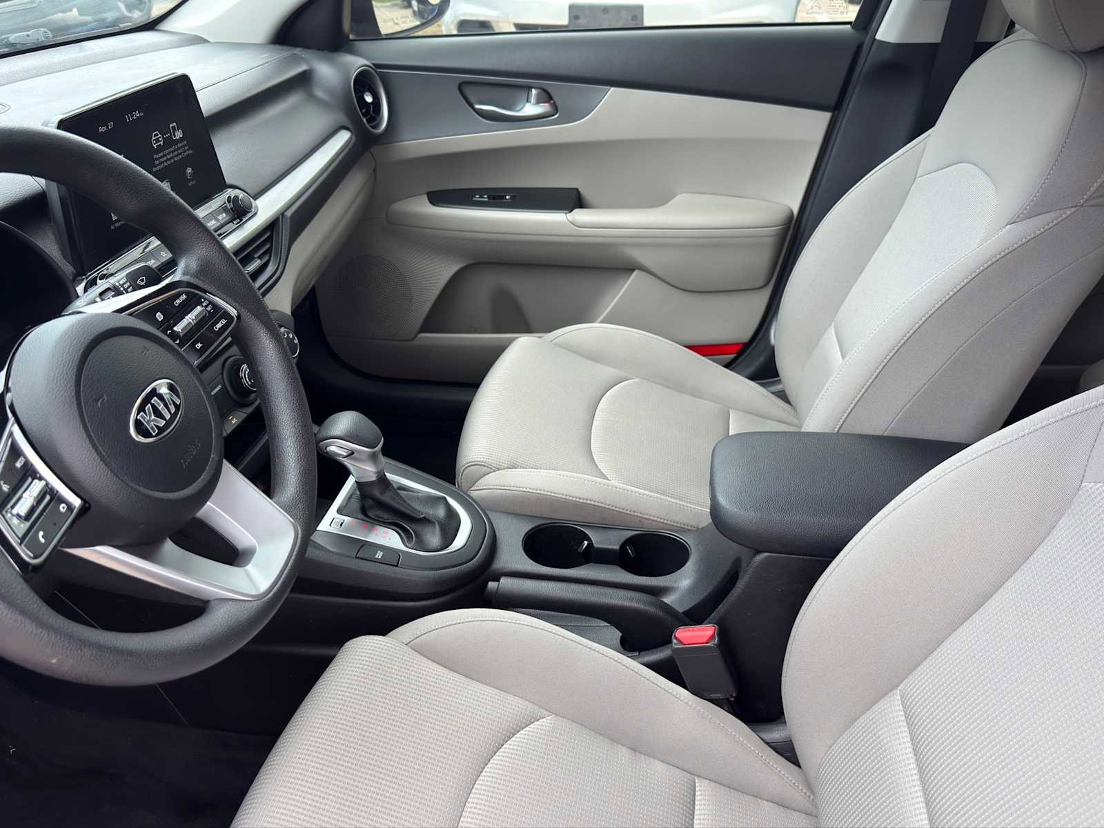 Certified 2021 Kia Forte LXS FWD image 10