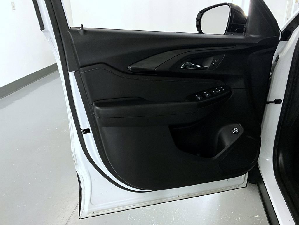 Certified 2023 Chevrolet TrailBlazer RS w/ Sun and Liftgate Package image 9