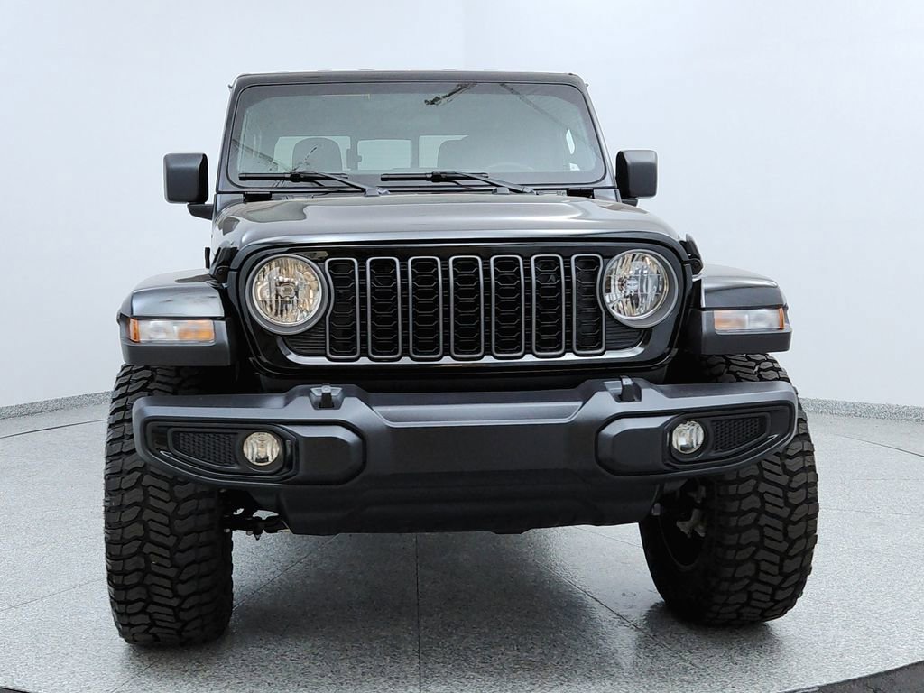 Used 2025 Jeep Gladiator Sport image 8
