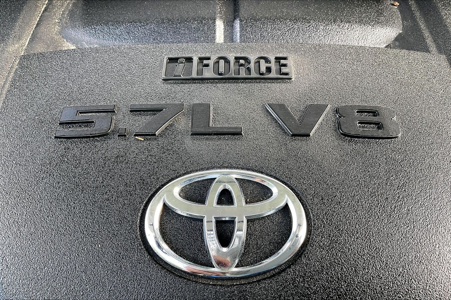 Used 2021 Toyota Sequoia Platinum AWD/4WD image 32