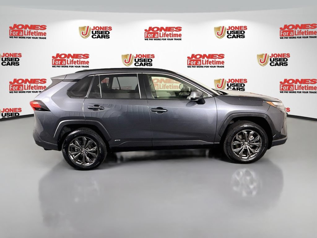 Certified 2023 Toyota RAV4 XLE Premium AWD/4WD image 17