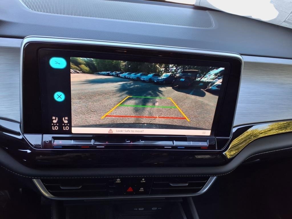 New 2026 Volkswagen Atlas Cross Sport SE image 16